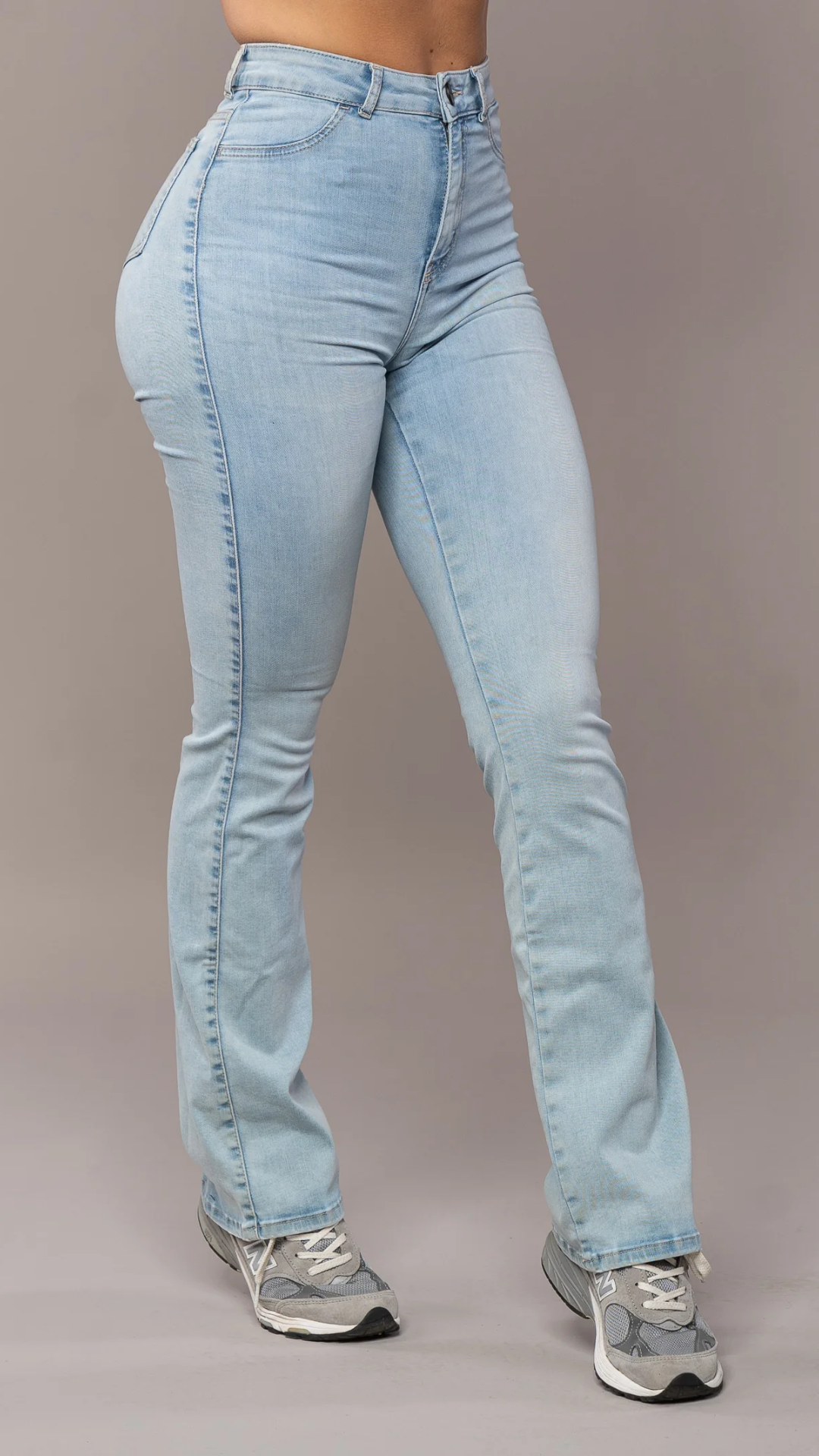 Nina - Comfortabele Hoge Taille Flared Jeans met Strakke Pasvorm