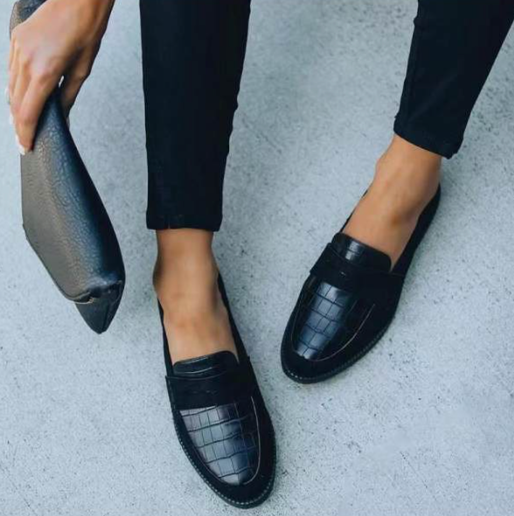 Sophia - Zwarte Croc-Embossed Loafers