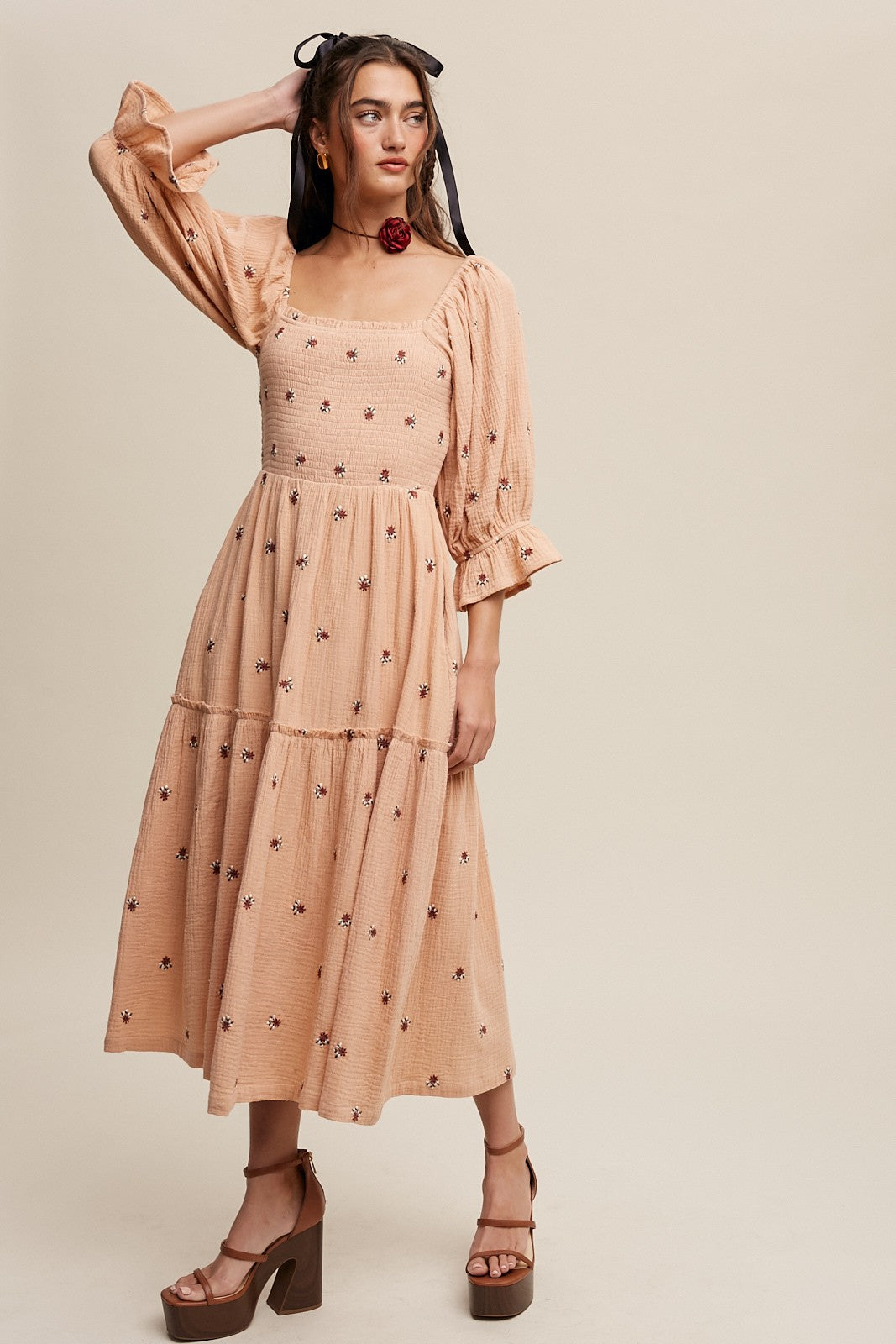 Sophia - Off-shoulder Geborduurde Midi Jurk