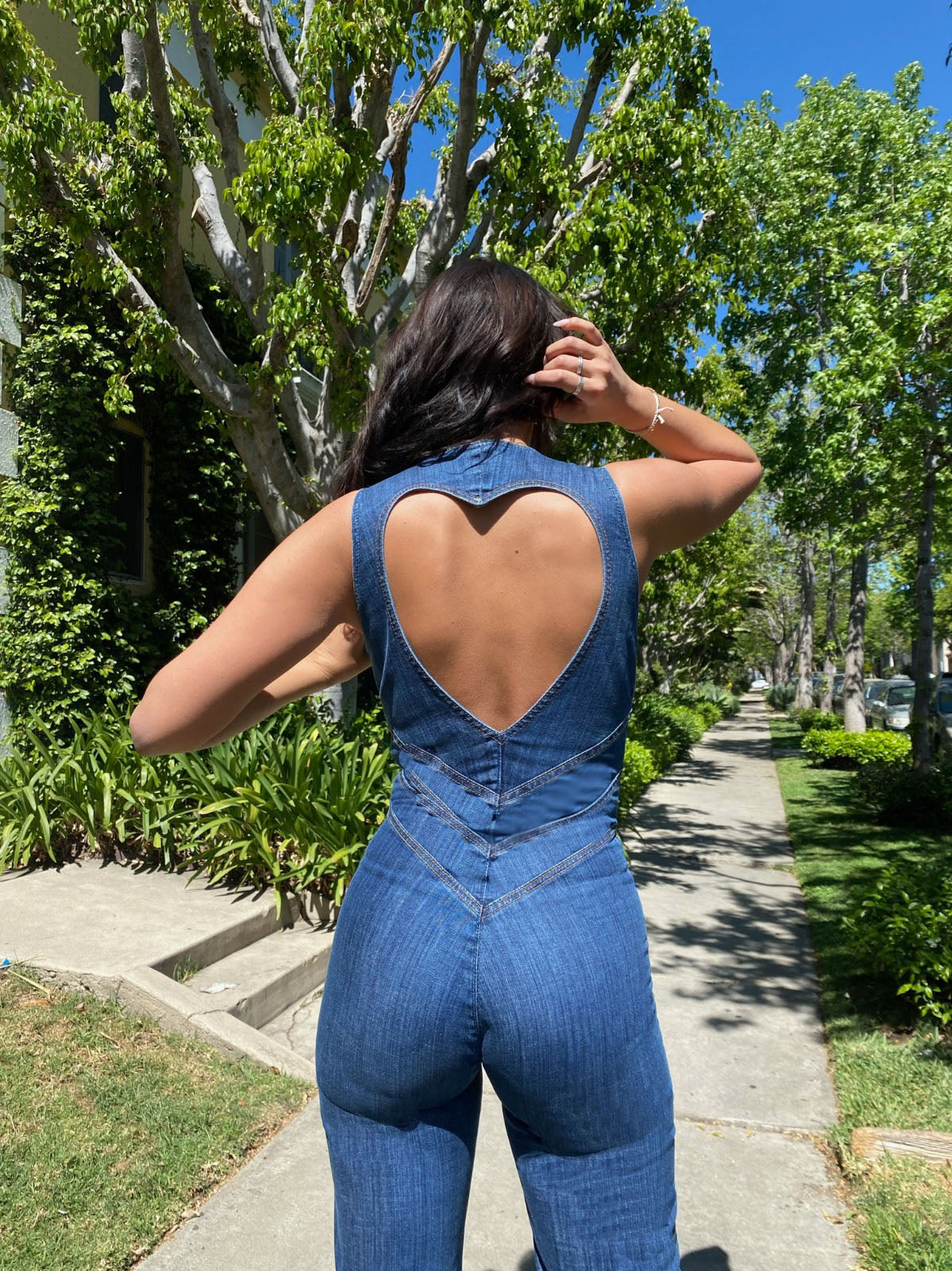 Maya - Denim Jumpsuit met Diepe Halslijn