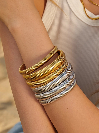 Jinte - Brede Snake Armband Stretch Goud