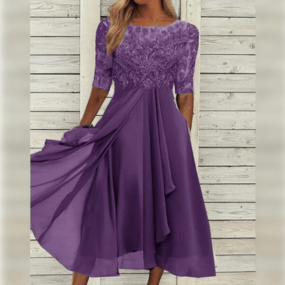 Maya - Elegante Chiffon Jurk met Kanten Details