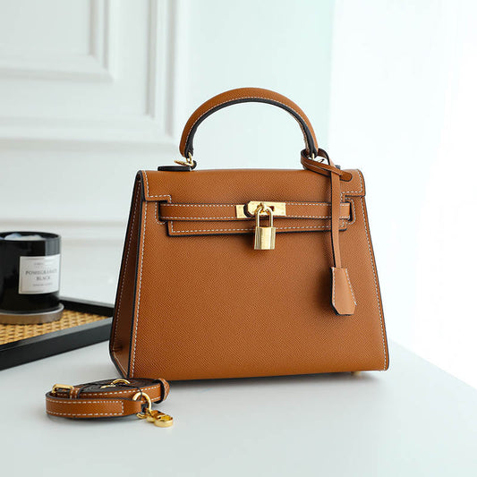 Noor - FashionableBag Tijdloze bruine Milan schoudertas met Gouden Details en Slotje